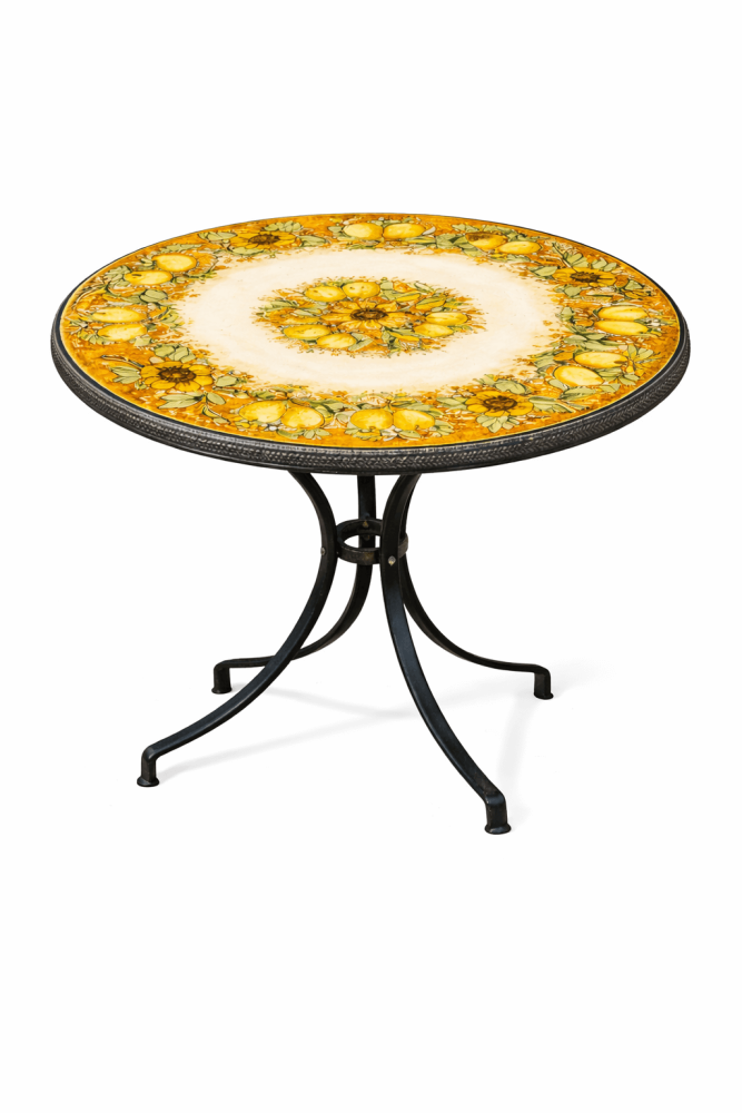 Grande table de jardin colorée en pierre de lave de Sicile avec citrons et tournesols
